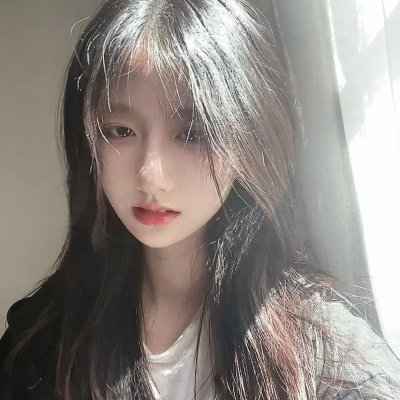 属于她们的片刻